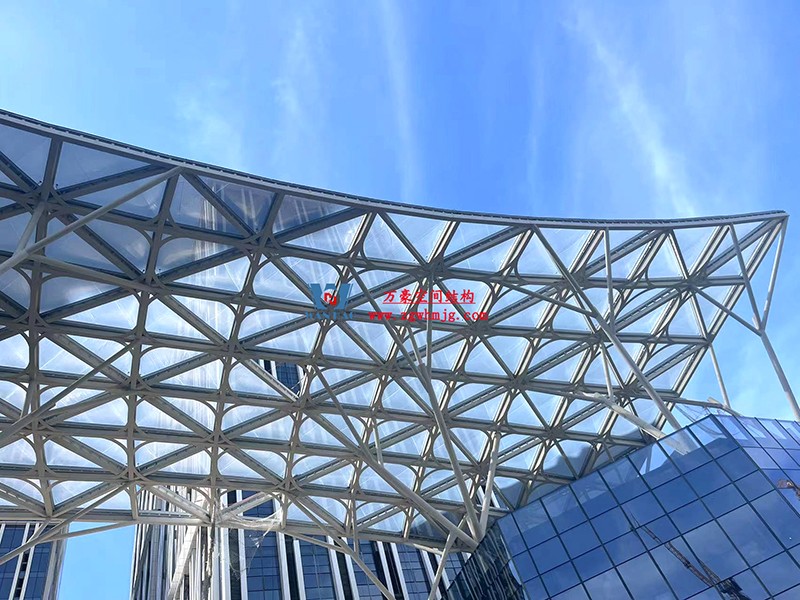 縱使烈日炎炎，腳步從未止歇！海南這個(gè)ETFE氣枕膜項(xiàng)目施工進(jìn)度有最新消息