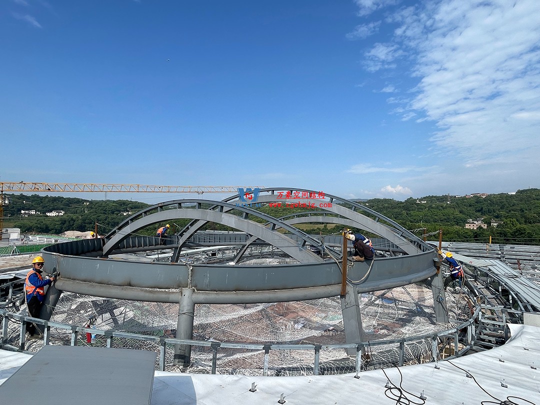 重慶東站站房正在加速建設(shè)，全力繪就項目新篇章