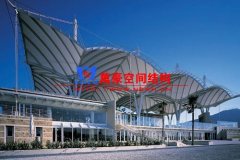景觀張拉膜結(jié)構(gòu)有哪些性能特點(diǎn)？