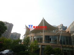 膜結(jié)構(gòu)和傳統(tǒng)結(jié)構(gòu)對比有哪些優(yōu)勢？膜結(jié)構(gòu)建筑有哪些突出的特點？